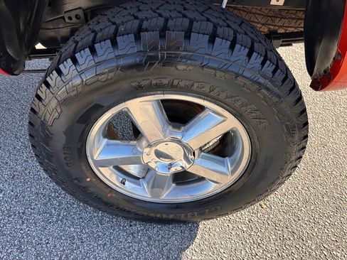 Used 2017 Toyota Tacoma SR5 image 25