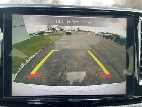 Used 2024 Chrysler Pacifica Limited FWD image 29