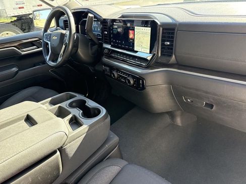 Used 2025 Chevrolet Silverado 1500 LT image 25