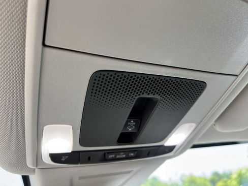 Used 2025 Honda CR-V EX-L image 31