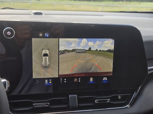 New 2026 Chevrolet Equinox RS w/ Safety and Technology Package FWD image 19