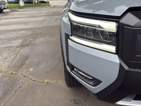 New 2025 Nissan Frontier PRO-4X w/ Pro Premium Package image 10