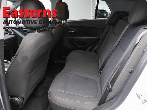 Used 2020 Chevrolet Trax LS w/ Tint and Cruise Package AWD/4WD image 21