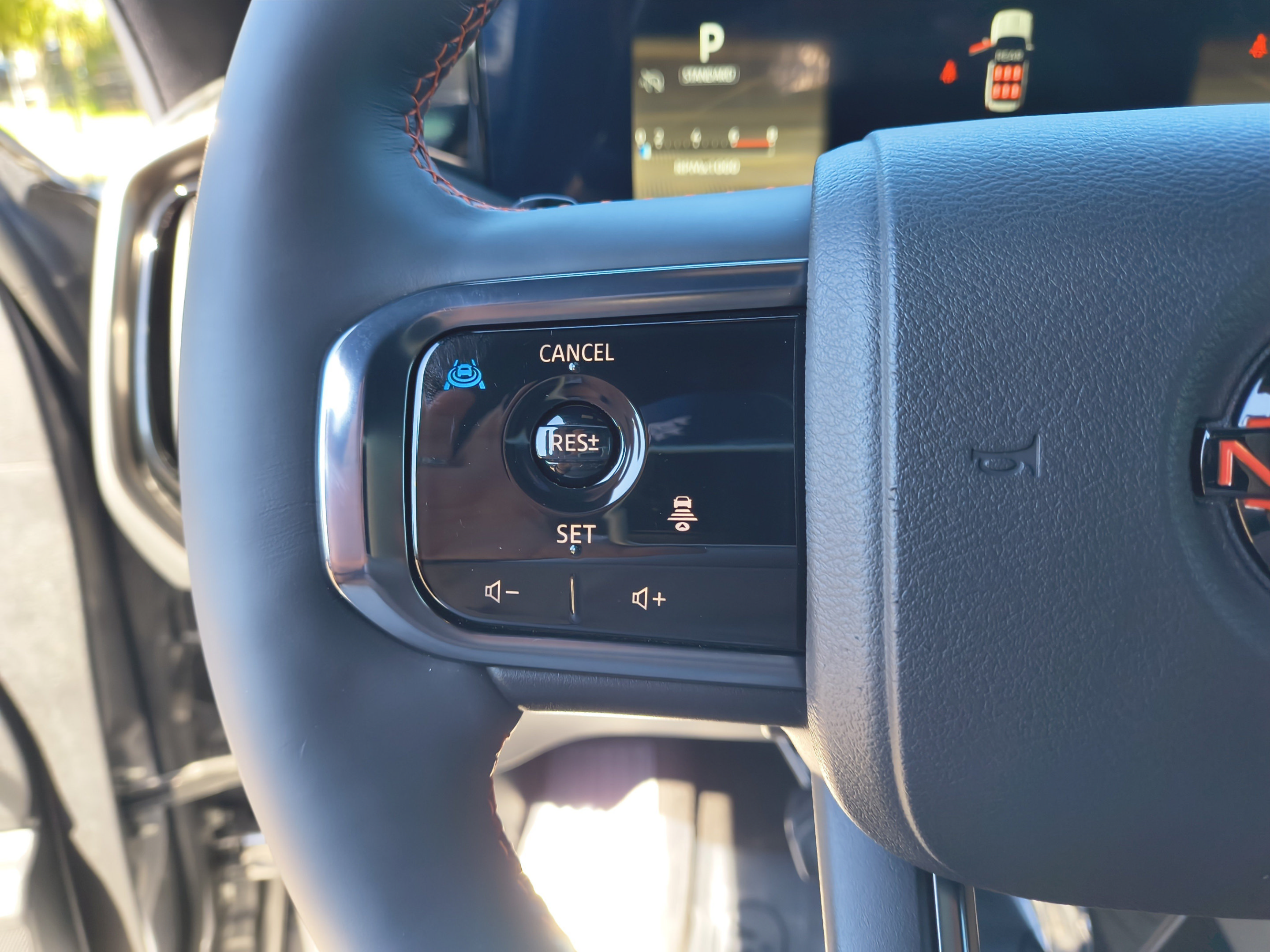 Certified 2025 Nissan Armada PRO-4X w/ Pro-4X Premium Package AWD/4WD image 31