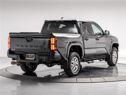 Used 2025 Toyota Tacoma SR5 image 5