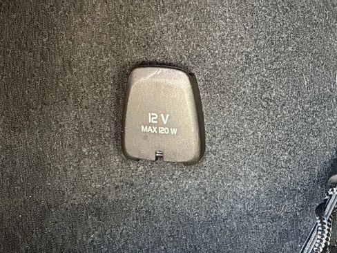 Used 2023 Volvo XC60 T8 Plus AWD/4WD image 19