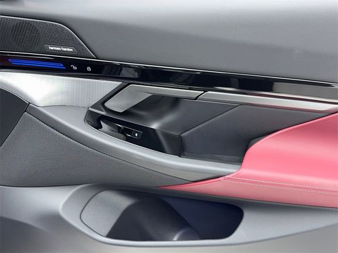 Used 2026 BMW 530i xDrive image 49