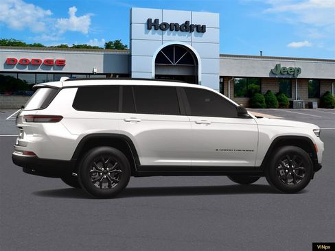New 2025 Jeep Grand Cherokee L Altitude image 15