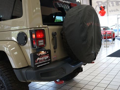 Used 2017 Jeep Wrangler Unlimited Rubicon AWD/4WD image 14