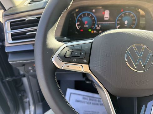 New 2026 Volkswagen Atlas SE FWD image 25