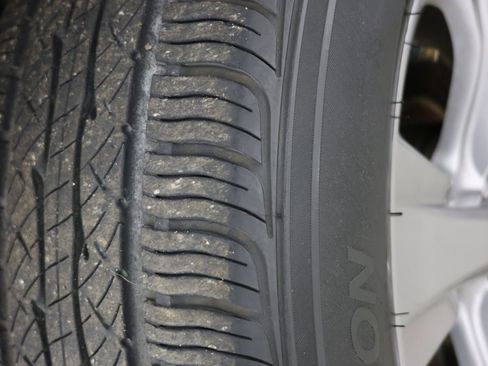 Used 2022 Toyota RAV4 XLE AWD/4WD image 11