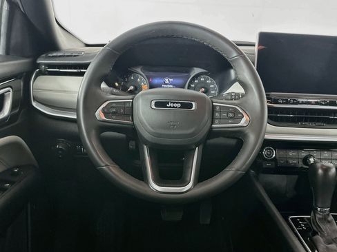 Used 2025 Jeep Compass Limited AWD/4WD image 18