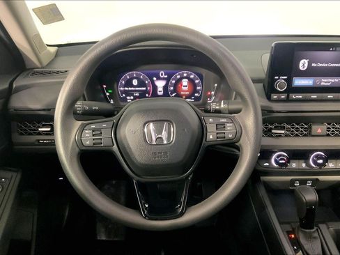 Used 2025 Honda Accord SE image 5