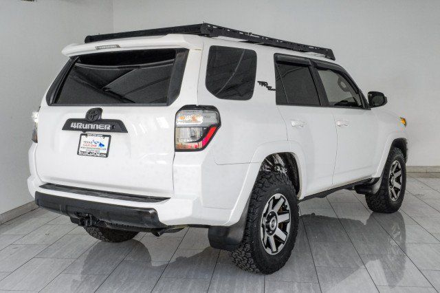Used 2020 Toyota 4Runner TRD Off-Road AWD/4WD image 6