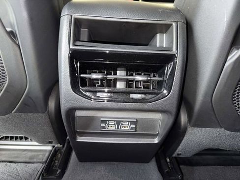 Used 2023 Jeep Grand Cherokee Laredo RWD image 29