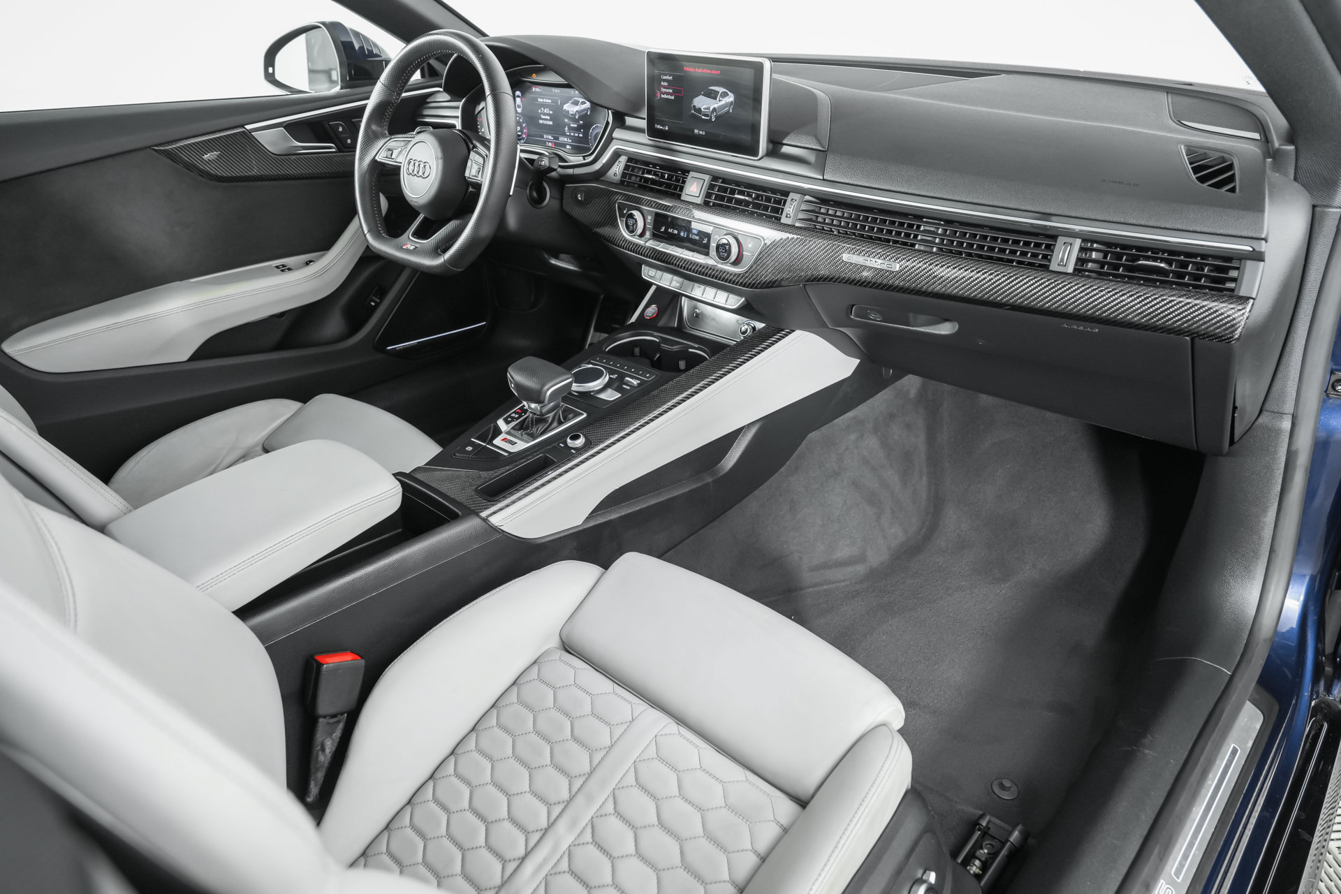 Used 2018 Audi RS 5 w/ Dynamic Package AWD/4WD image 13