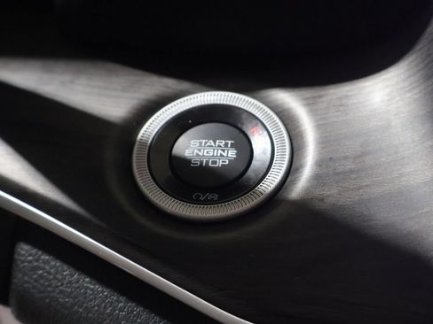 Used 2023 Jeep Grand Cherokee Limited AWD/4WD image 27