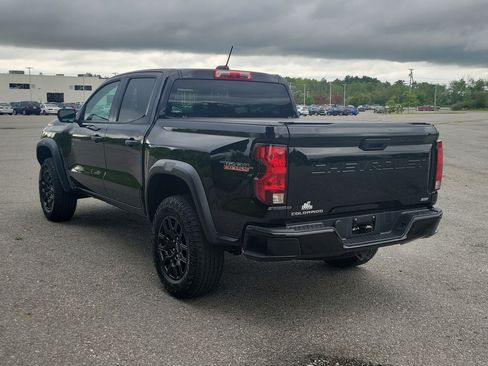 Used 2024 Chevrolet Colorado Trail Boss AWD/4WD image 7