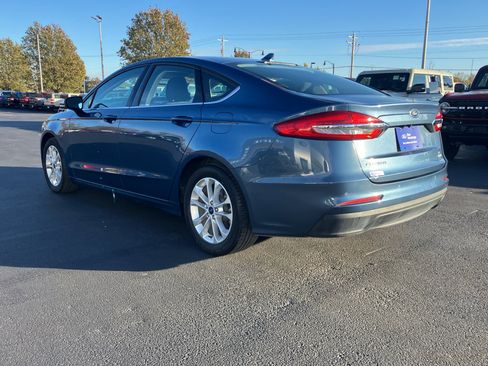 Certified 2019 Ford Fusion SE image 5
