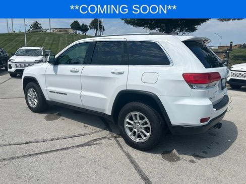 Used 2018 Jeep Grand Cherokee Laredo AWD/4WD image 9