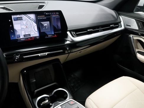 Used 2023 BMW X1 xDrive28i w/ Premium Package image 31