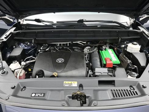 Used 2021 Toyota Highlander XSE FWD image 39
