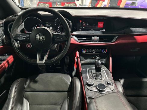 Used 2018 Alfa Romeo Stelvio Quadrifoglio w/ Driver Assist Dynamic Package AWD/4WD image 41