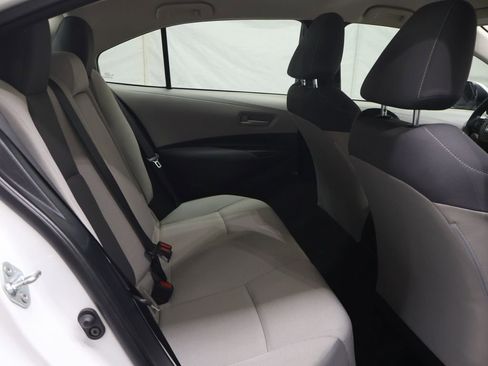 Used 2022 Toyota Corolla LE FWD image 12
