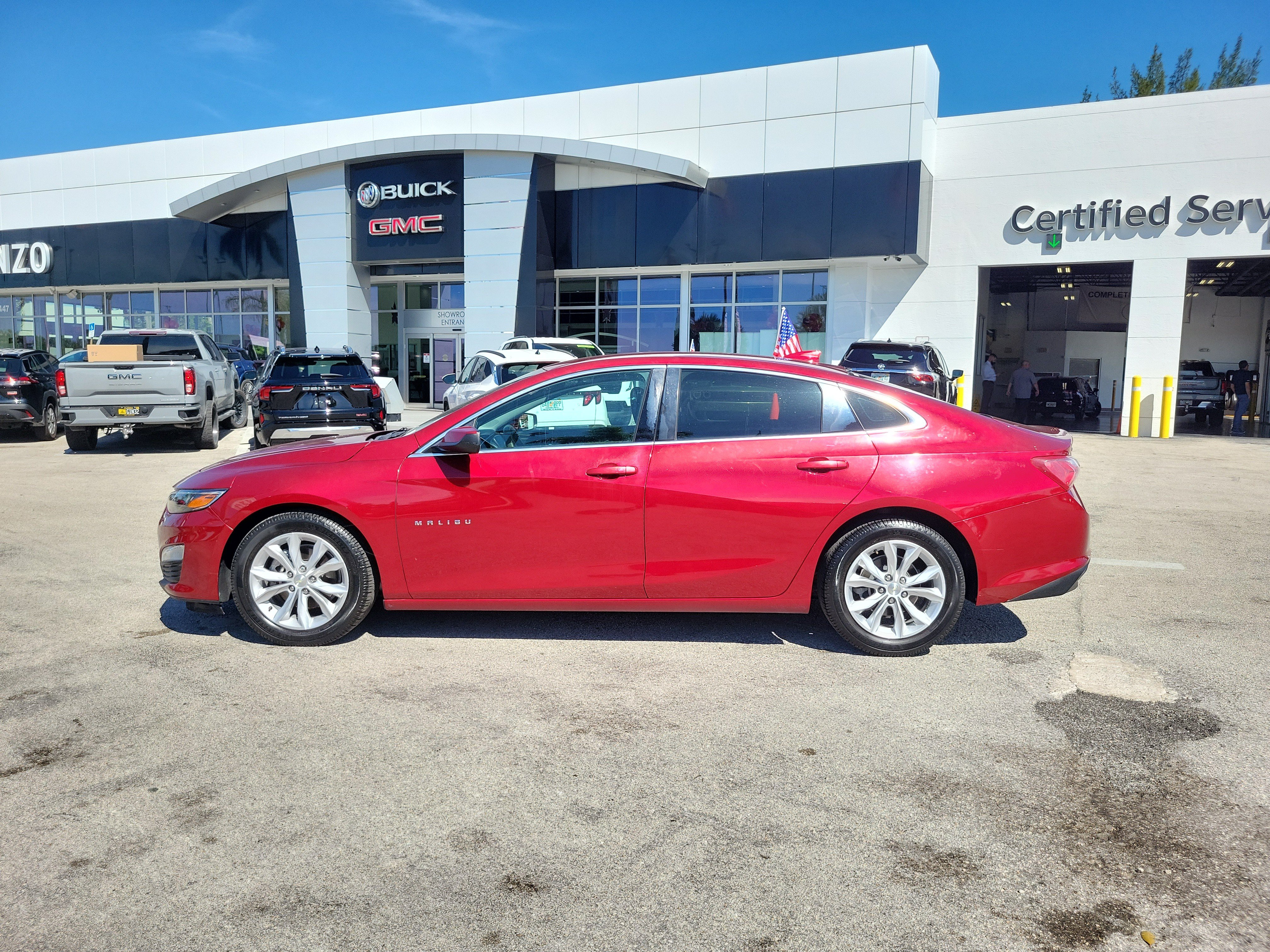 Used 2021 Chevrolet Malibu LT FWD image 8