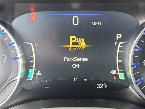 New 2026 Chrysler Pacifica Select image 12