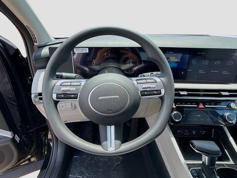 New 2026 Hyundai Tucson SEL FWD image 8