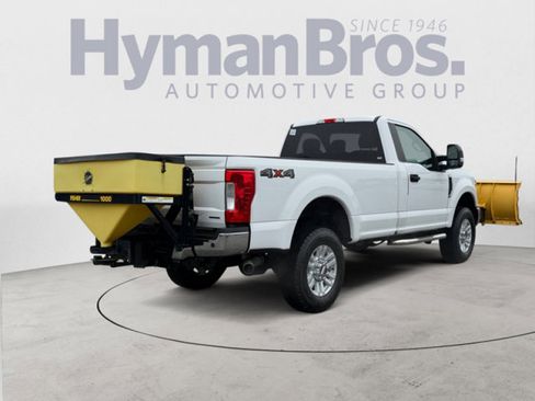 Used 2017 Ford F250 XLT w/ XLT Value Package image 3
