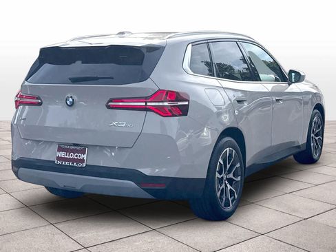 Used 2025 BMW X3 xDrive30i AWD/4WD image 9