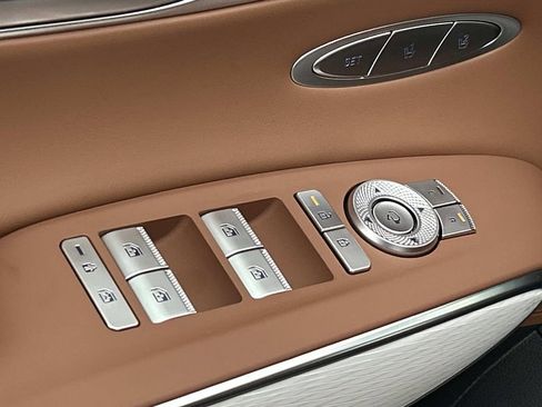 New 2026 Genesis GV70 2.5T Advanced AWD/4WD image 18
