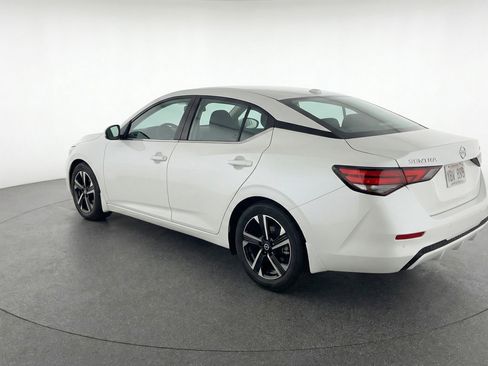 Used 2025 Nissan Sentra SV image 6