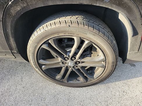 Used 2025 Buick Enclave Sport Touring w/ Power Package image 20