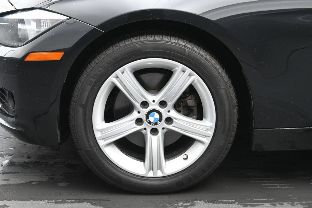 Used 2013 BMW 328i xDrive Sedan AWD/4WD image 24