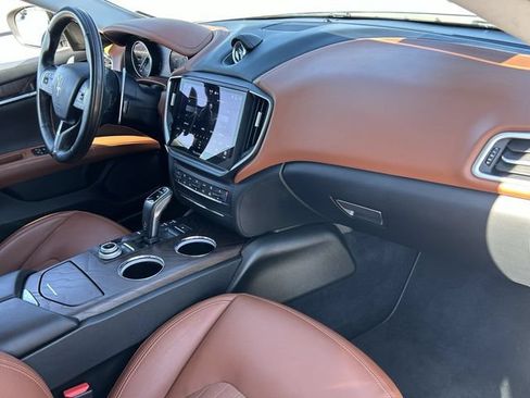 Used 2021 Maserati Ghibli S GranLusso RWD image 14
