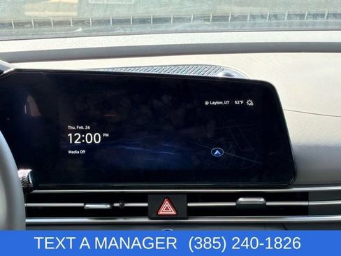 Used 2024 Hyundai Elantra SEL w/ Convenience Package image 16