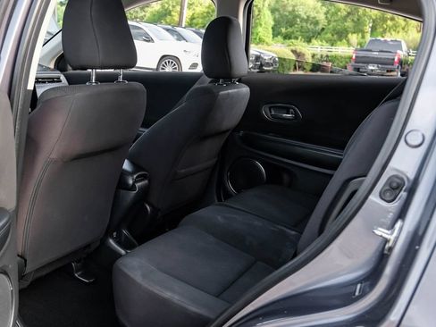 Used 2018 Honda HR-V EX image 42