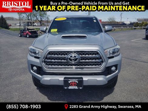 Used 2017 Toyota Tacoma TRD Sport w/ Tow Package (A/T) AWD/4WD image 2