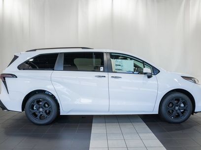 New 2026 Toyota Sienna XLE Woodland Edition