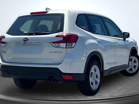 Used 2022 Subaru Forester AWD/4WD image 7