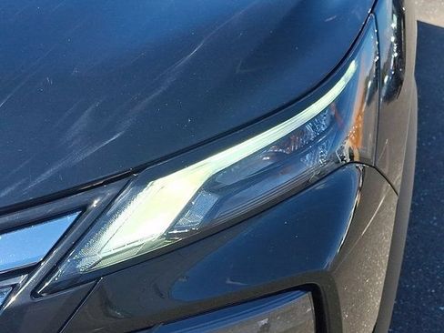 Used 2024 Nissan Rogue S AWD/4WD image 9