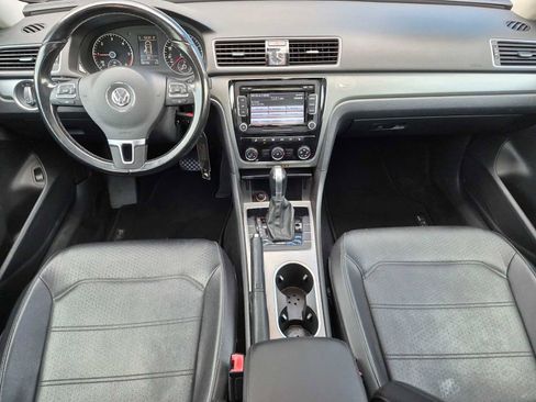 Used 2015 Volkswagen Passat TDI SE FWD image 12