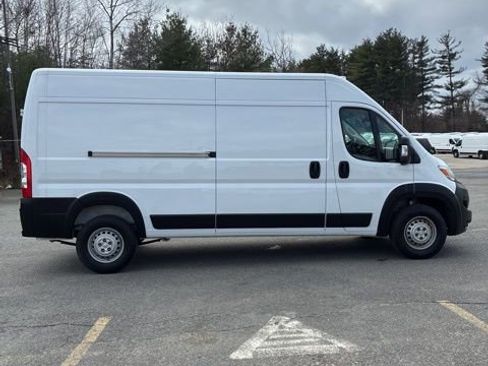 Used 2024 RAM ProMaster 2500 w/ Convenience Group FWD image 8