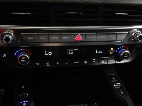 Used 2022 Kia Telluride SX w/ SX Prestige Package image 18