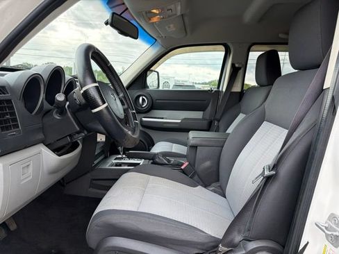 Used 2008 Dodge Nitro SLT AWD/4WD image 13