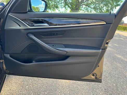 Used 2019 BMW 530i xDrive w/ Convenience Package image 31