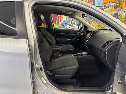 Used 2024 Mitsubishi Outlander Sport SE image 46